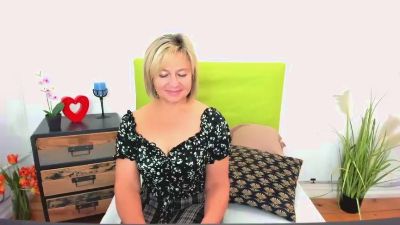 MarieneFantasy live cam on Cam4