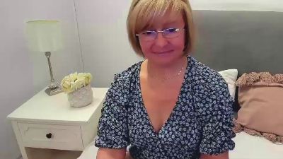 MarieneFantasy live cam on Cam4