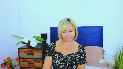MarieneFantasy live cam on Cam4