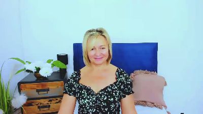 MarieneFantasy live cam on Cam4