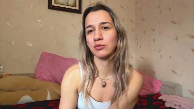 MarilouSchee live cam on Cam4
