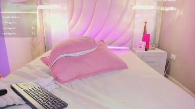 Mariluu_ live cam on Cam4