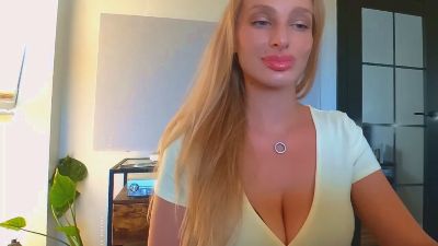 MarilynBeauty live cam on Cam4