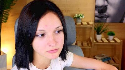 MarinaYannotti live cam on Cam4