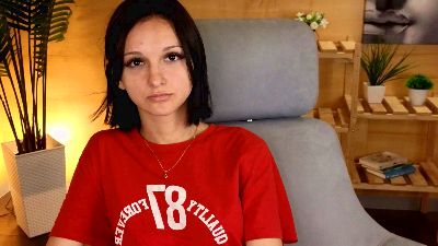 MarinaYannotti live cam on Cam4