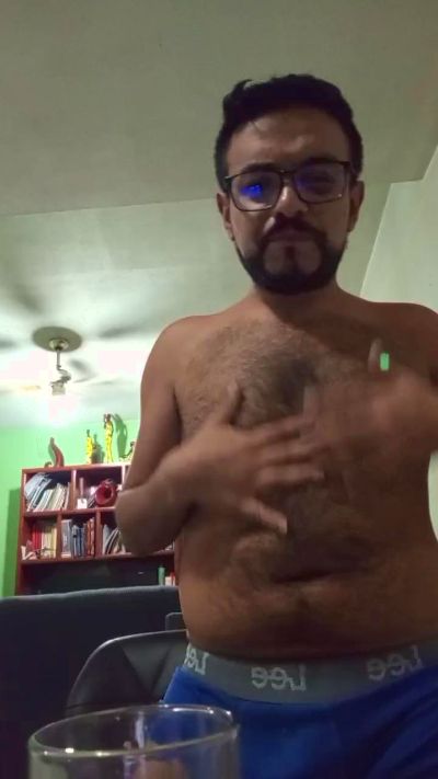 Mario2353 live cam on Cam4