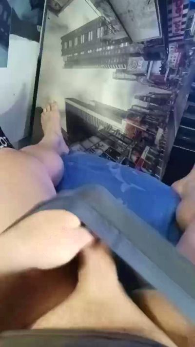Mario8521 live cam on Cam4