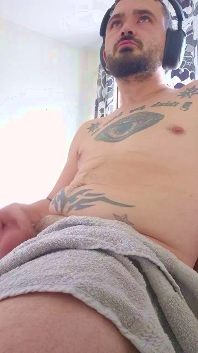 MarioRelentless live cam on Cam4