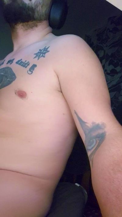 MarioRelentless live cam on Cam4