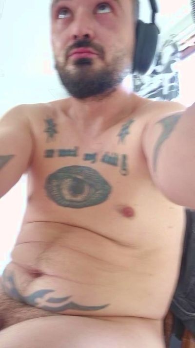 MarioRelentless live cam on Cam4
