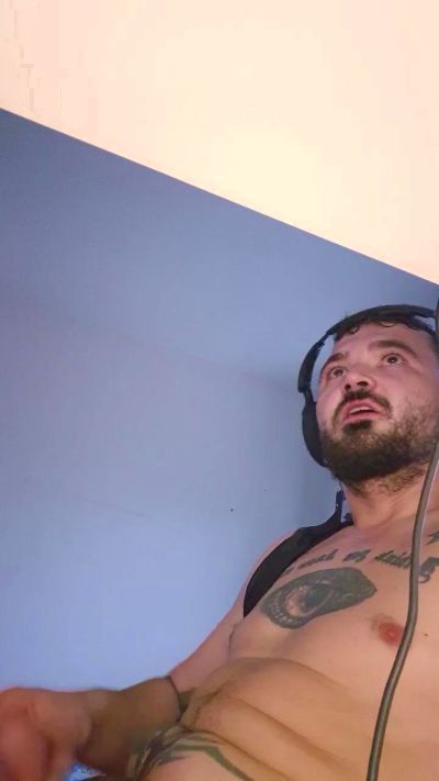 MarioRelentless live cam on Cam4