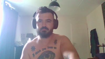 MarioRelentless live cam on Cam4