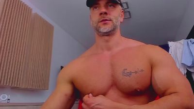 MarisMuscle live cam on Cam4