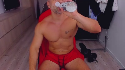 MarisMuscle live cam on Cam4