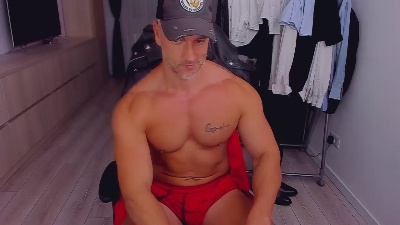 MarisMuscle live cam on Cam4