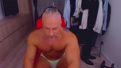 MarisMuscle live cam on Cam4