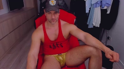 MarisMuscle live cam on Cam4