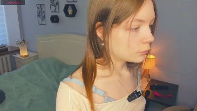 MarivelBelgrade live cam on Cam4