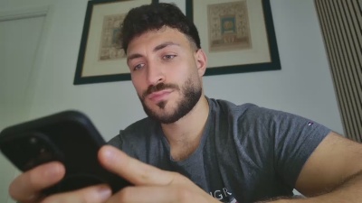 Mark_ariete94 live cam on Cam4