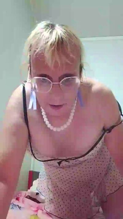 Martatrans live cam on Cam4