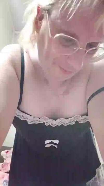 Martatrans live cam on Cam4