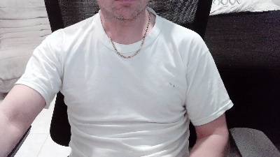 Martin25252525 live cam on Cam4
