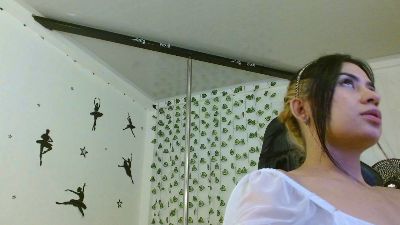Martina301 live cam on Cam4
