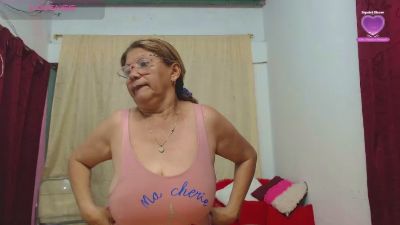 Martina_Iguazu live cam on Cam4