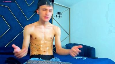 Live Sex Chat with marttiin21