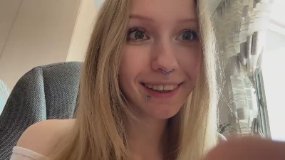 MarvaHelland live cam on Cam4