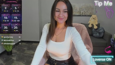 Mary_Santos live cam on Cam4