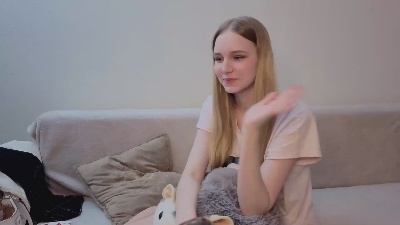 MarybelleWilusz live cam on Cam4