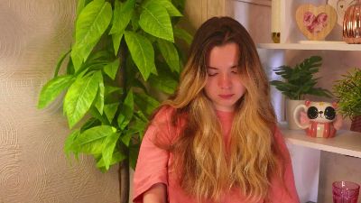 MaryleeElmblad live cam on Cam4