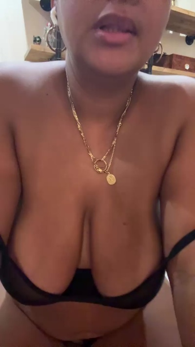 Marylin live cam on Cam4