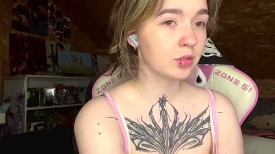 MarylnMogus live cam on Cam4