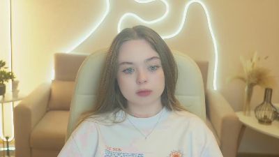 MarylynnGregas live cam on Cam4