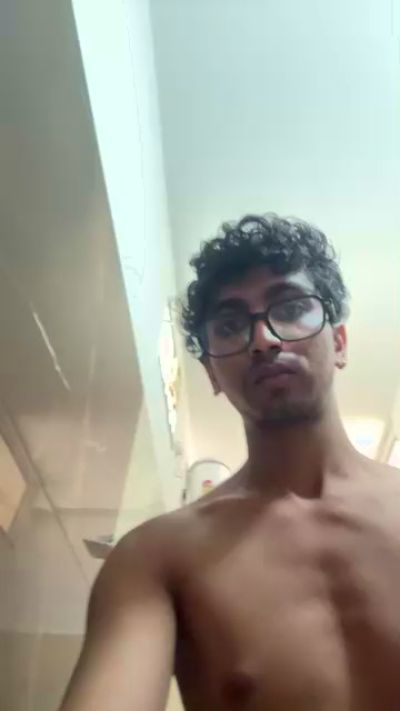 Maskboy_2003 live cam on Cam4