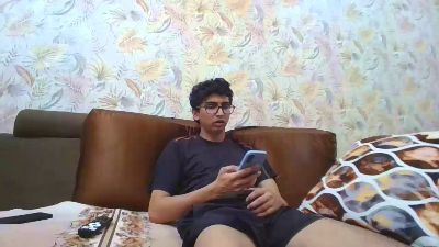Maskboy_2003 live cam on Cam4