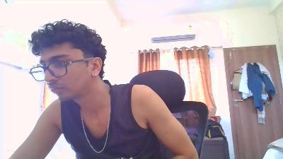 Maskboy_2003 live cam on Cam4