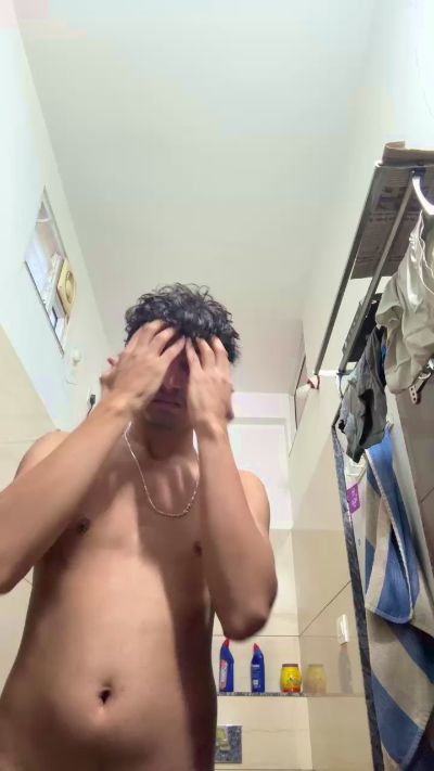 Maskboy_2003 live cam on Cam4
