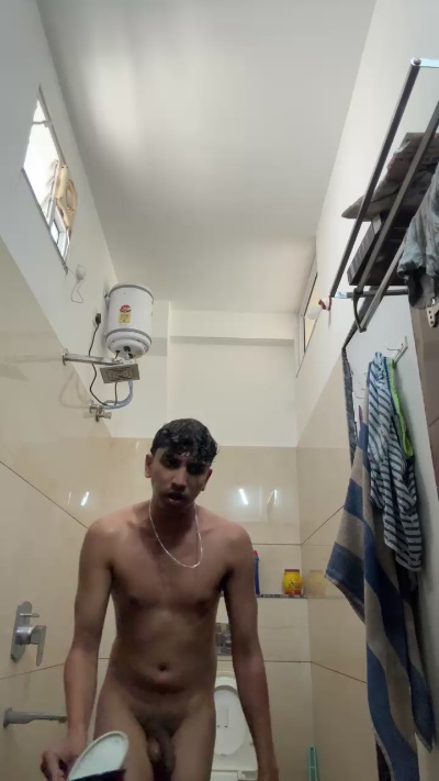 Maskboy_2003 live cam on Cam4