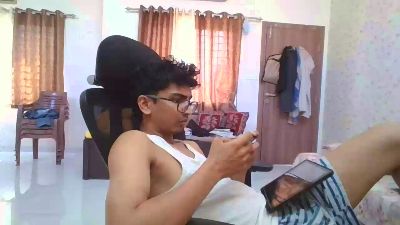 Maskboy_2003 live cam on Cam4