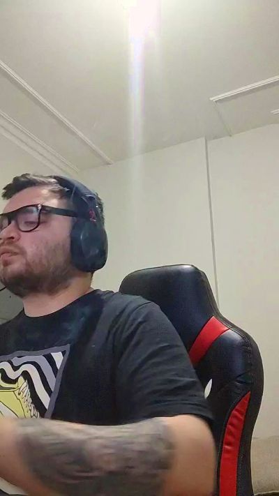 MasterKoke live cam on Cam4