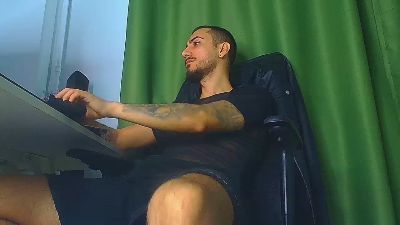 MasterRomania live cam on Cam4