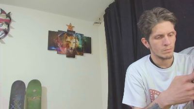 Master_Skater live cam on Cam4