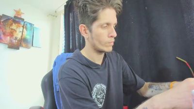 Master_Skater live cam on Cam4