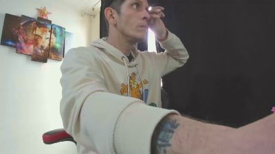 Master_Skater live cam on Cam4