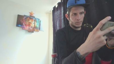 Master_Skater live cam on Cam4