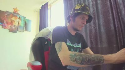Master_Skater live cam on Cam4