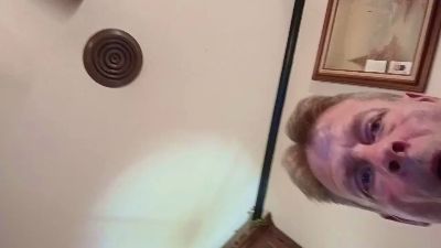 Mastrbates live cam on Cam4